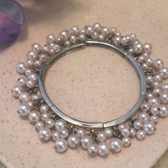 Faux Pearl Pet Collar. - Picture 3 of 6